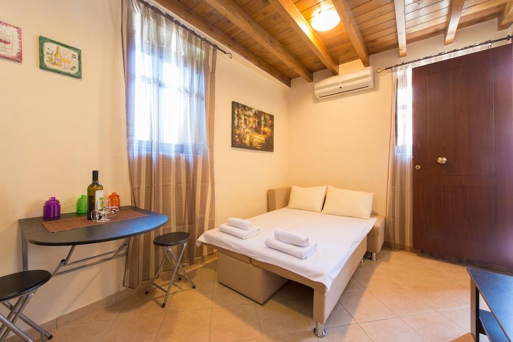 3 Charites Old Town Apartment Rhodes City Bagian luar foto