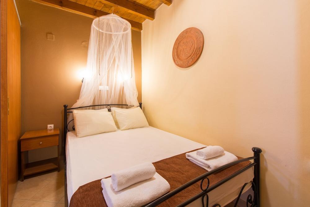 3 Charites Old Town Apartment Rhodes City Bagian luar foto