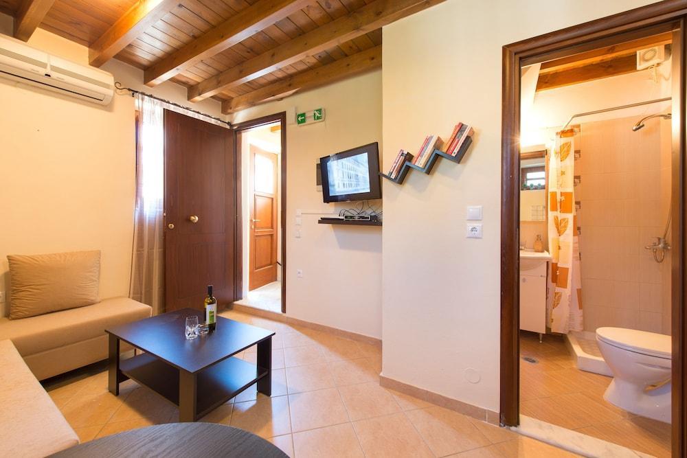 3 Charites Old Town Apartment Rhodes City Bagian luar foto